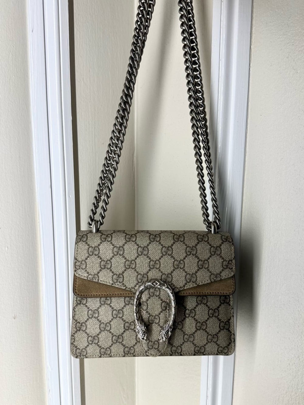 Gucci Beige/Tan GG Supreme Dionysus Shoulder Bag with Silver Hardware